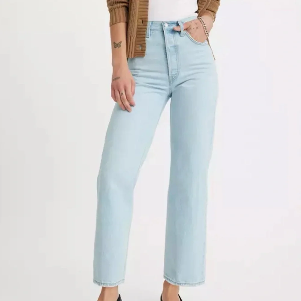 NWT-Levi’s RIBCAGE STRAIGHT ANKLE WOMEN'S JEANS - Picture 1 of 13